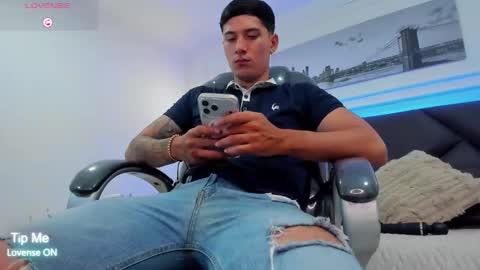 DAMIAN online show from January 6, 5:28 pm