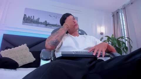 DAMIAN online show from December 16, 3:29 pm