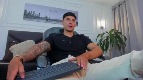 DAMIAN online show from November 6, 12:08 pm