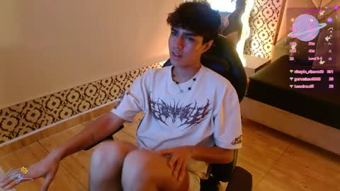 damian_tay online show from April 10, 3:17 pm