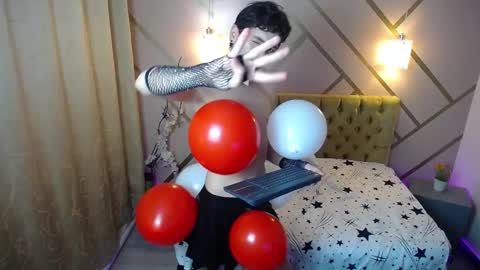 Damiian21  online show from February 19, 2:33 pm