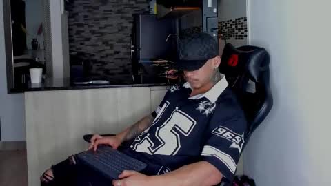 INSTAGRAM  DAMMIANMILLEROFICIAL online show from January 16, 11:30 am