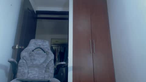 dammuscle online show from February 13, 3:48 pm