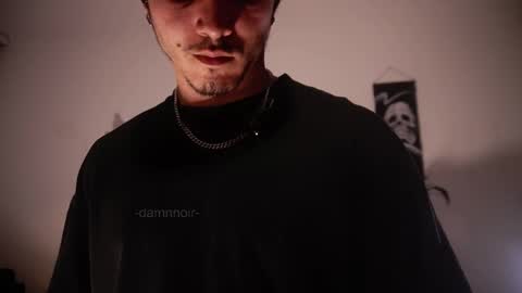 insta damn8   ---         -----  online show from April 18, 11:38 pm