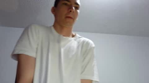 x  x online show from April 25, 6:38 pm