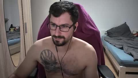 King Dan online show from September 12, 8:33 pm