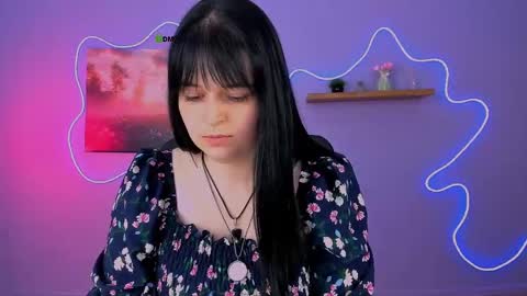 dana_cute1_ online show from May 14, 10:13 am
