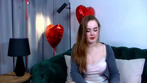 Dana online show from February 19, 6:43 pm