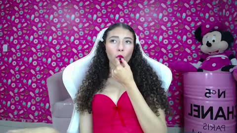 Snapshot of danatella_a chatting on February 21, 5:20 pm Danatella online show from February 21, 5:20 pm
