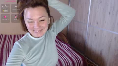 danbie_leen online show from October 15, 10:49 am