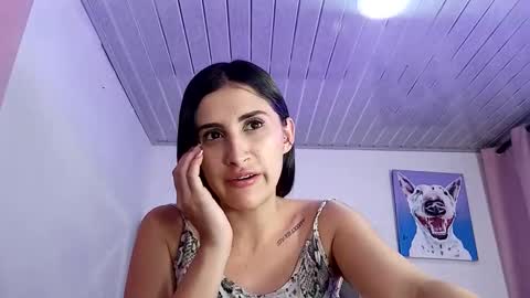 Danella Houston online show from February 9, 5:43 pm