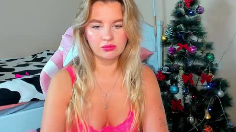 Snapshot of dangerous_lioness_ chatting on December 30, 1:48 am Kali online show from December 30, 1:48 am