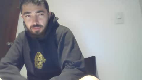 dani3l9905 online show from November 1, 3:49 am