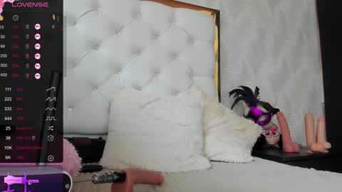 Snapshot of dani_ary chatting on February 5, 5:20 pm DANI online show from February 5, 5:20 pm
