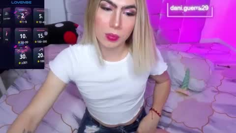 Snapshot of dani_lovet1 chatting on September 17, 4:16 am dani online show from September 17, 4:16 am