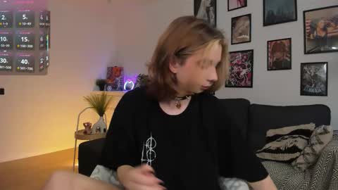 Daniel online show from December 2, 4:05 pm