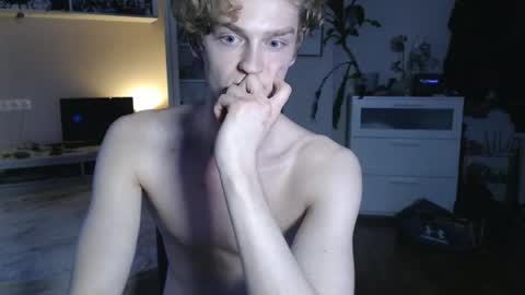 Daniel online show from April 19, 3:51 am