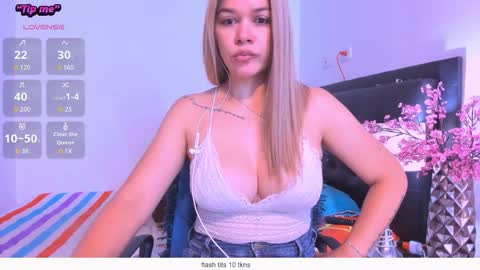 daniela online show from March 23, 12:54 pm