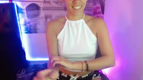 Snapshot of daniela_rivasth chatting on February 23, 4:28 am danielarivasth online show from February 23, 4:28 am