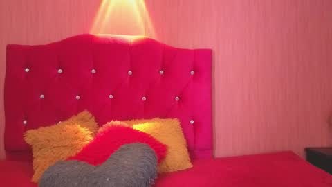 danielamonroe online show from December 4, 10:42 pm