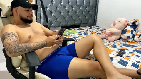 danielaw777 online show from November 8, 4:59 am