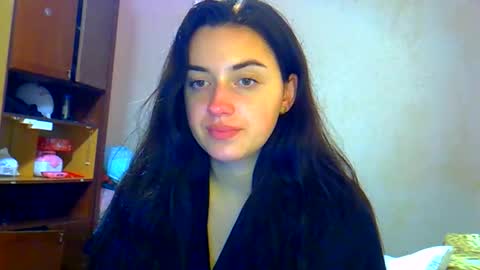 Snapshot of daniella_brunnette_ chatting on October 27, 5:13 pm Daniella  online show from October 27, 5:13 pm