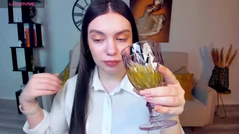 Daniella online show from March 12, 11:20 am