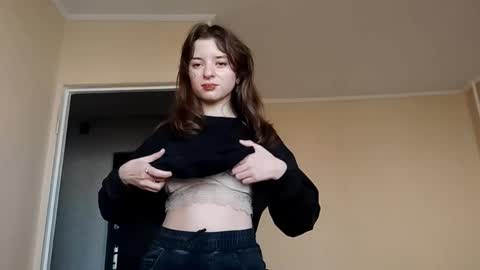 Mia online show from October 30, 8:37 am