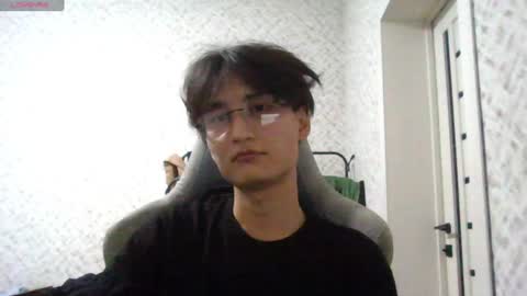 danielswift_ online show from August 3, 5:41 pm