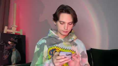 danieltuckerr online show from January 18, 5:11 pm