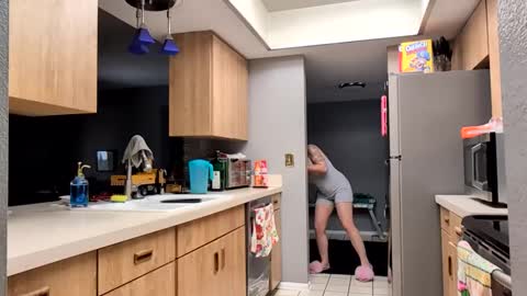 DaniLove online show from March 15, 5:27 pm