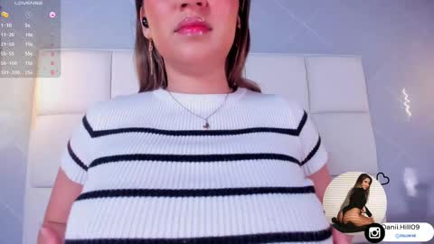 Snapshot of danii_hill chatting on September 12, 4:25 am Danii online show from September 12, 4:25 am