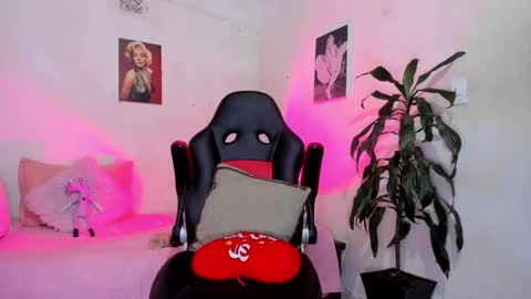 Daniela  online show from October 2, 10:30 pm