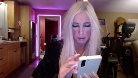 Snapshot of danikawhite69 chatting on February 4, 7:40 am DanikaWhite69 online show from February 4, 7:40 am