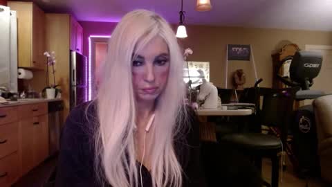 Snapshot of danikawhite69 chatting on January 24, 7:41 am DanikaWhite69 online show from January 24, 7:41 am