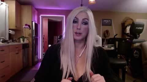 Snapshot of danikawhite69 chatting on September 22, 7:56 am DanikaWhite69 online show from September 22, 7:56 am