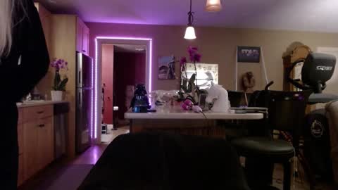 Snapshot of danikawhite69 chatting on February 17, 9:03 am DanikaWhite69 online show from February 17, 9:03 am