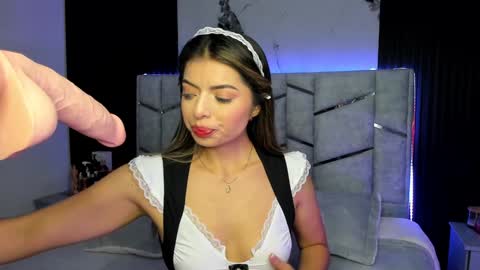 Dani Phonenix online show from February 2, 9:51 am