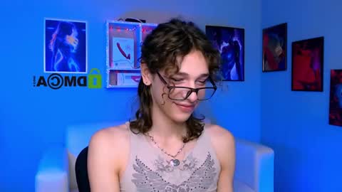 dann foxy online show from October 10, 9:15 am