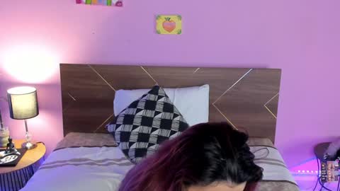 Snapshot of danna__castle chatting on January 16, 9:05 am Dannacastle online show from January 16, 9:05 am