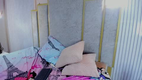 Danna online show from January 7, 1:06 am