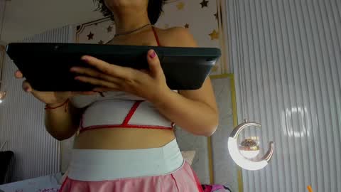 Danna online show from January 6, 7:02 pm