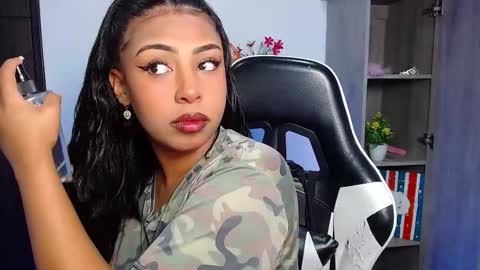 Danna online show from November 22, 11:19 am