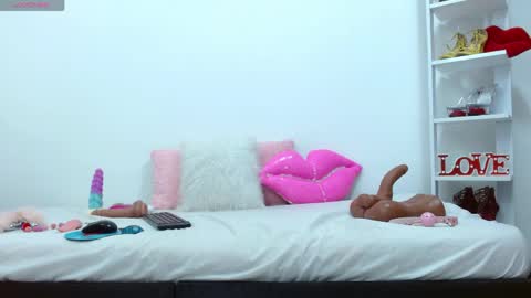 dannacatalina online show from April 11, 4:33 pm