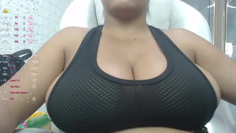 danna online show from October 22, 9:27 pm