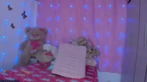 Danna Sofia jeins online show from December 21, 2:12 pm