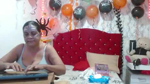 dannalanegra2 online show from October 29, 7:36 pm