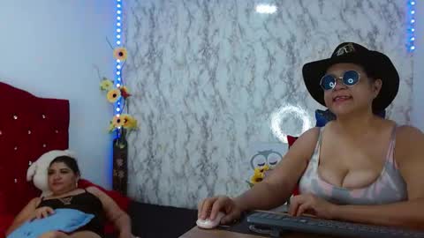 dannalanegra2 online show from November 22, 7:12 pm