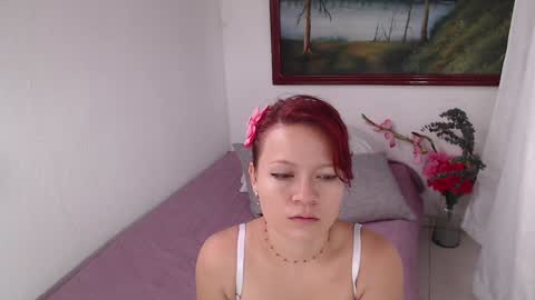 Snapshot of dannatiny chatting on February 5, 1:00 pm Danna online show from February 5, 1:00 pm