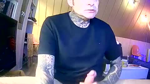 DannotDon online show from April 22, 6:37 pm